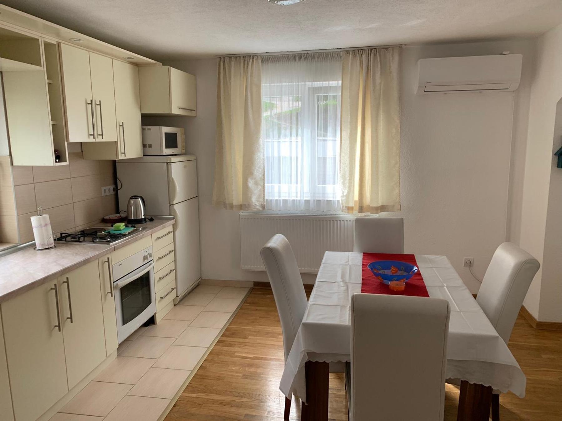 Apartment Dzeni SJJ Esterno foto